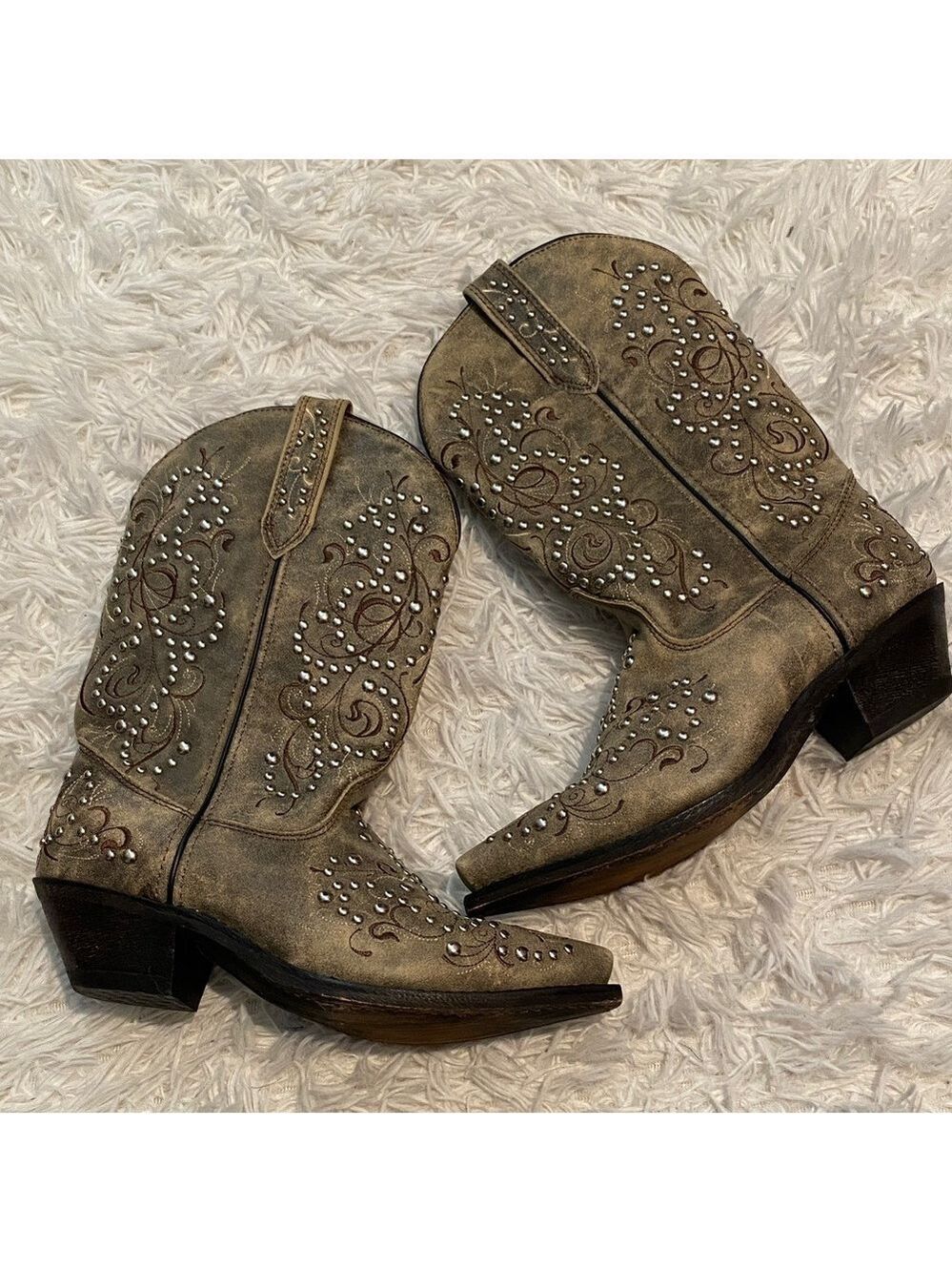 Rockin Country-Studded Embroidered Western Cowboy Boots - Taupe